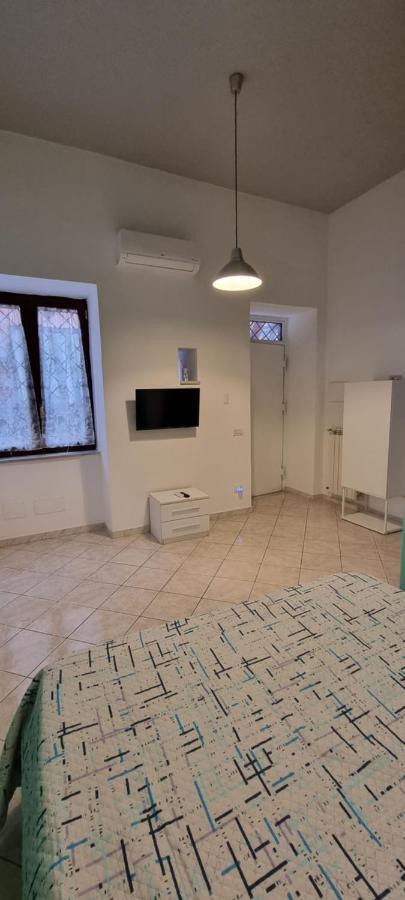 Grazioso Appartamento -Centro Storico Vic Strit Pozzuoli Bagian luar foto
