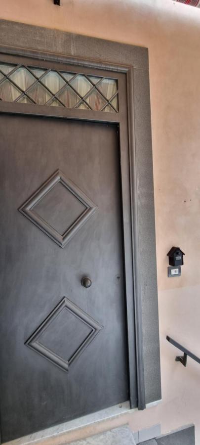 Grazioso Appartamento -Centro Storico Vic Strit Pozzuoli Bagian luar foto