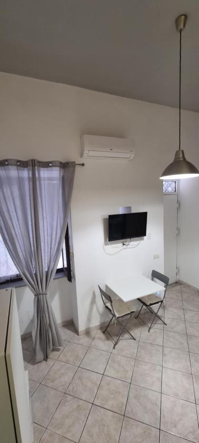 Grazioso Appartamento -Centro Storico Vic Strit Pozzuoli Bagian luar foto